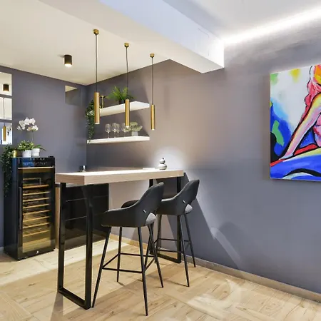 Crowonder Adriana - With Heated Swimming Pool, Jacuzzi And Sauna Vila *