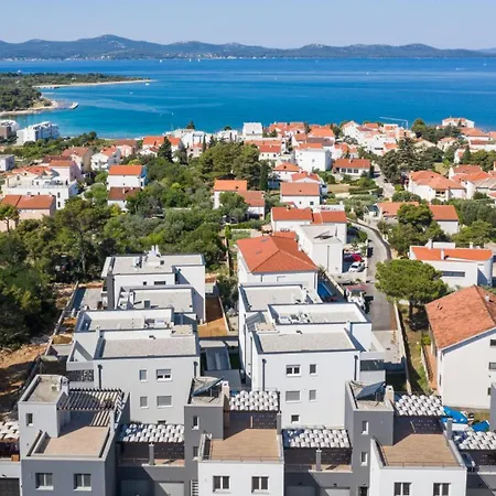 Vila Crowonder Adriana - With Heated Swimming Pool, Jacuzzi And Sauna Zadar