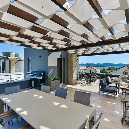 Vila Crowonder Adriana - With Heated Swimming Pool, Jacuzzi And Sauna Zadar