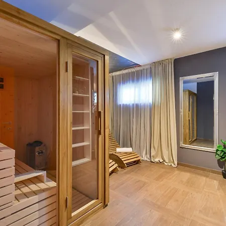 Crowonder Adriana - With Heated Swimming Pool, Jacuzzi And Sauna * Zadar