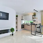 Crowonder Adriana - With Heated Swimming Pool, Jacuzzi And Sauna * Zadar