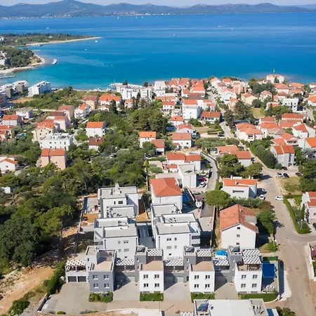 Crowonder Adriana - With Heated Swimming Pool, Jacuzzi And Sauna *