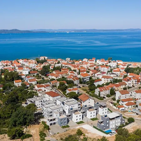 Crowonder Adriana - With Heated Swimming Pool, Jacuzzi And Sauna *