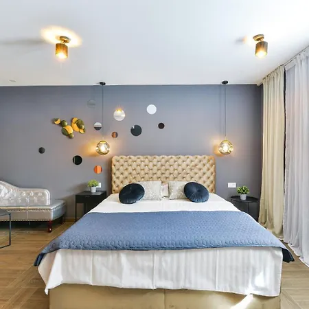 Crowonder Adriana - With Heated Swimming Pool, Jacuzzi And Sauna וילה זאדאר