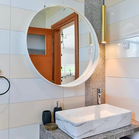 Crowonder Adriana - With Heated Swimming Pool, Jacuzzi And Sauna * Zára