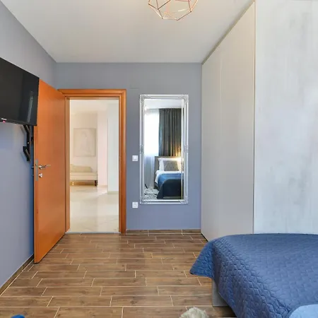 Crowonder Adriana - With Heated Swimming Pool, Jacuzzi And Sauna *